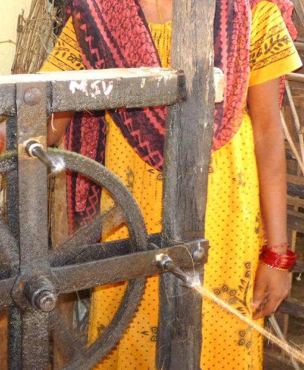coir-made-pdt-women